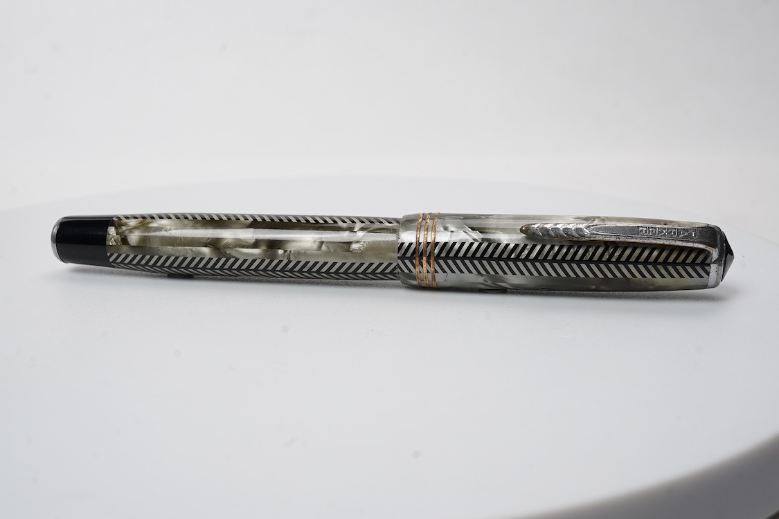 A Parker full size Royal Challenger fountain pen in grey herringbone, lovely condition, 14ct. gold nib